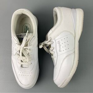 Propet white leather Life Walker shock absorbing shoes W3804 wms sz 7.5M
